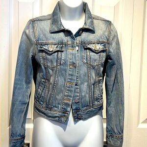 Talula Light Wash Jean Jacket Size X-Small‎